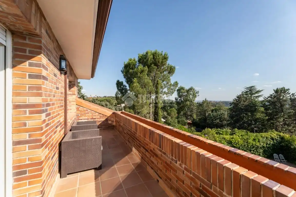 Terrassa de Casa o xalet en venda en Torrelodones amb Calefacció, Jardí privat i Terrassa