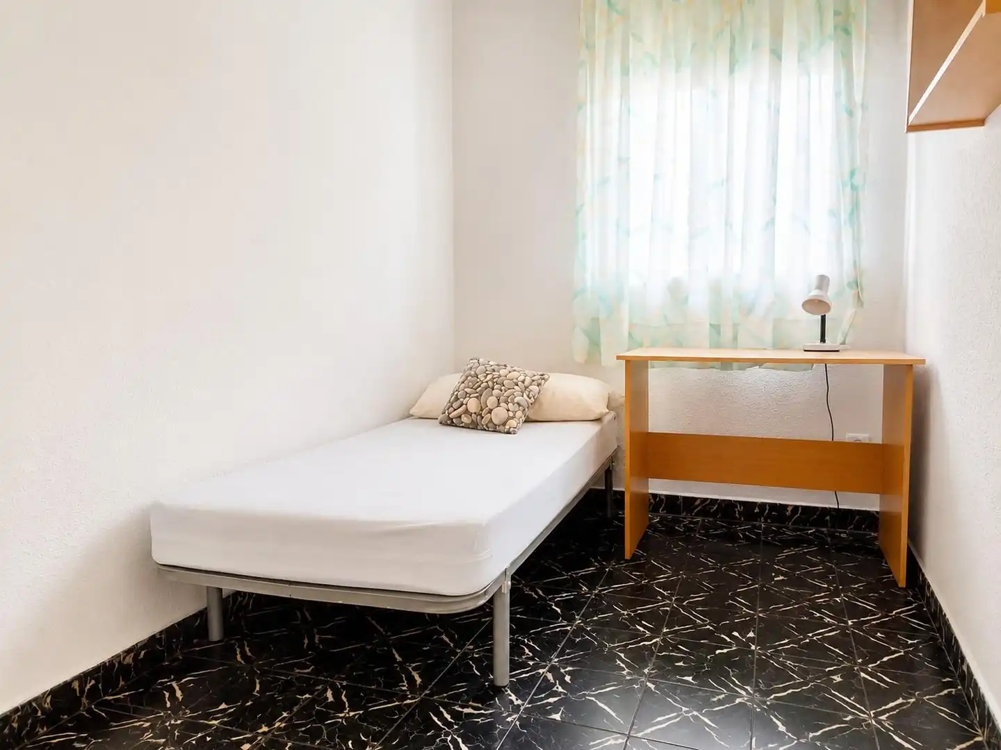 Habitación de Piso en venta en Valencia con Balcón