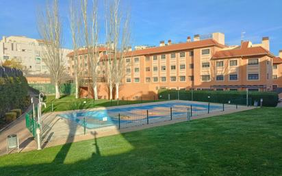 Swimming pool of Flat for sale in Navalcarnero  with Air Conditioner, Heating and Storage room