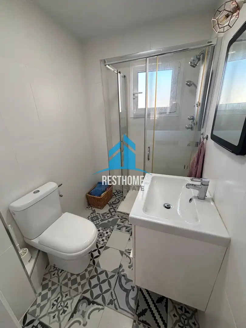 Baño de Piso en venta en Cullera con Terraza