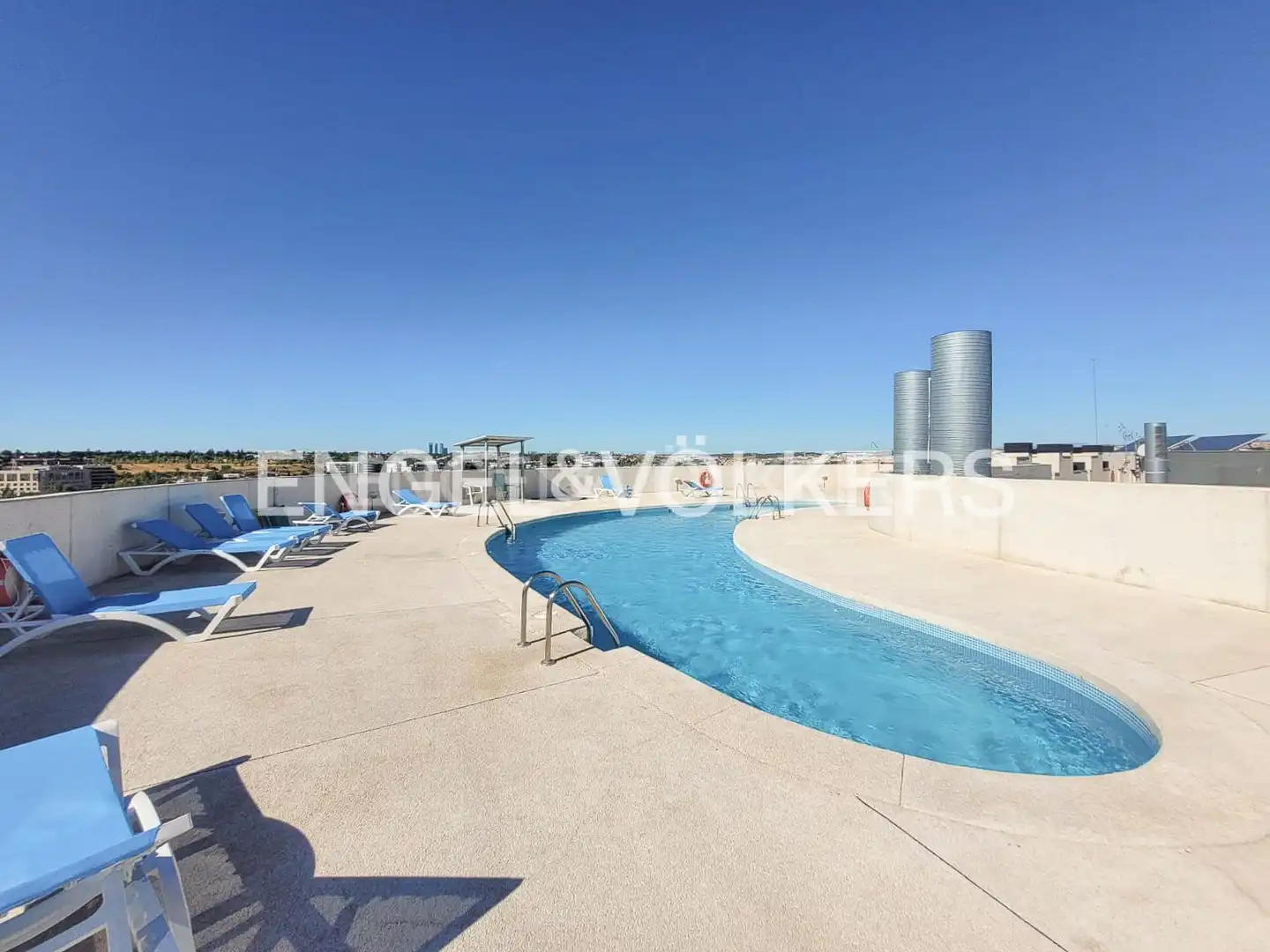 Piscina de Loft en venta en San Sebastián de los Reyes con Aire acondicionado, Calefacción y Piscina