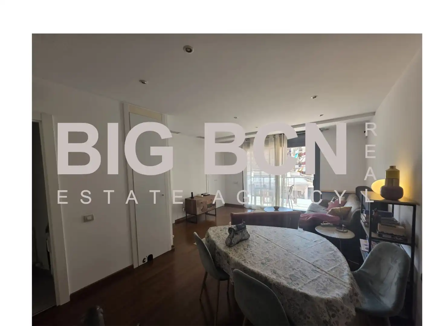 Bedroom of Flat for sale in Barcelona  with Air Conditioner, Heating and Parquet flooring