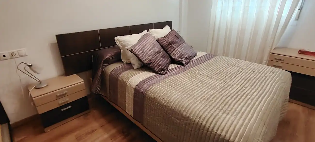 Habitación de Piso de alquiler en Linares con Aire acondicionado, Calefacción y Parquet