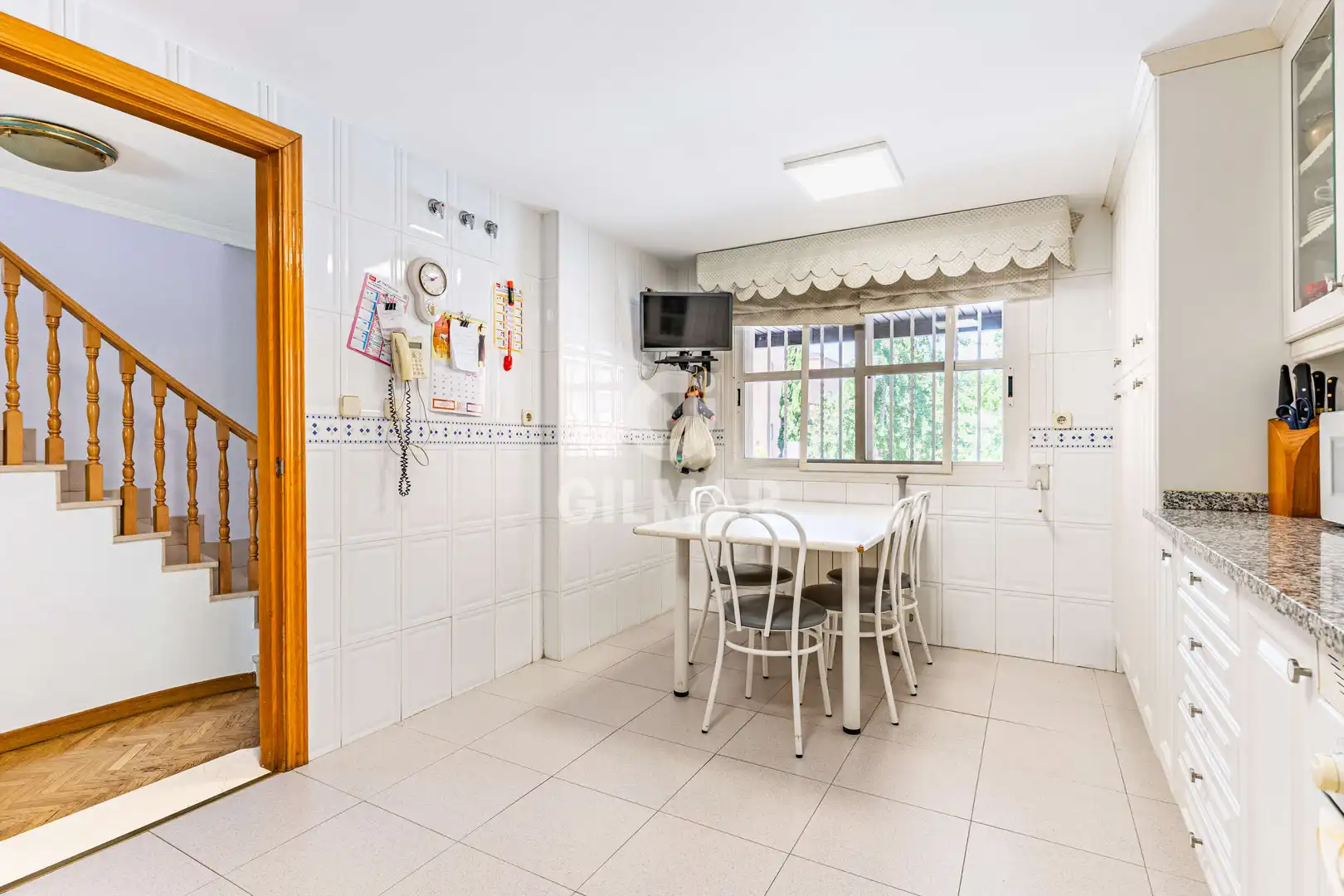 Cocina de Casa adosada en venta en Madrid con Calefacción y Jardín privado
