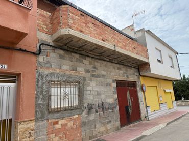 Maison mitoyenne avec balcon à vendre à Campos del Río