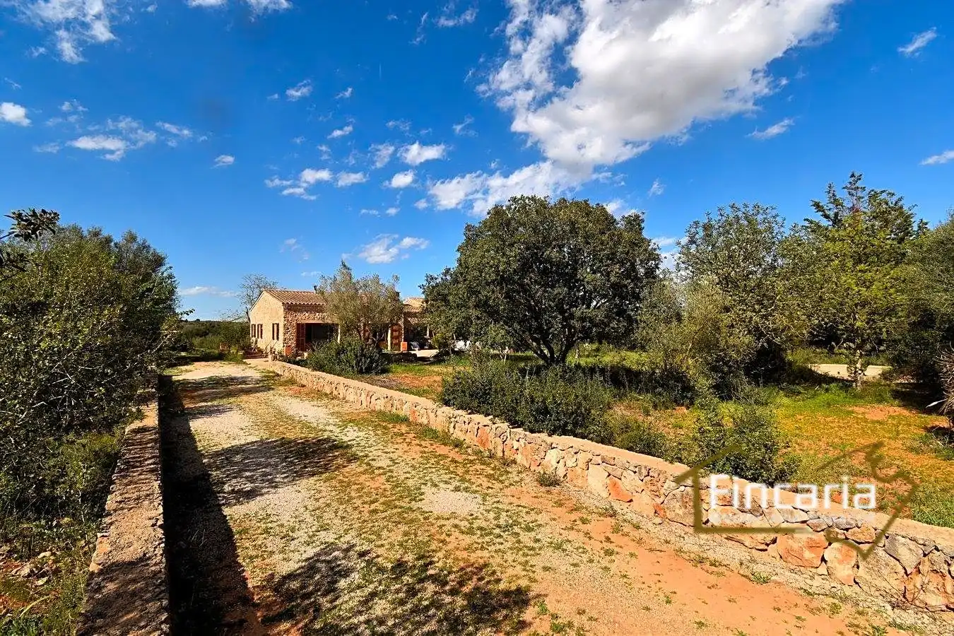 Country homes for sale in Manacor  with Air Conditioner, Heating and Private garden