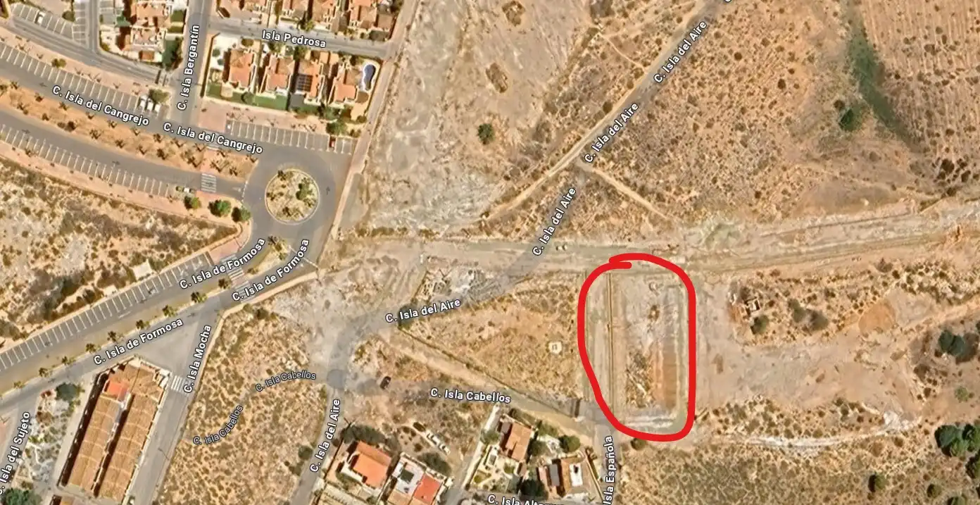 Terreny residencial en venda a Calle Isla Cabellos 30, imagen 2