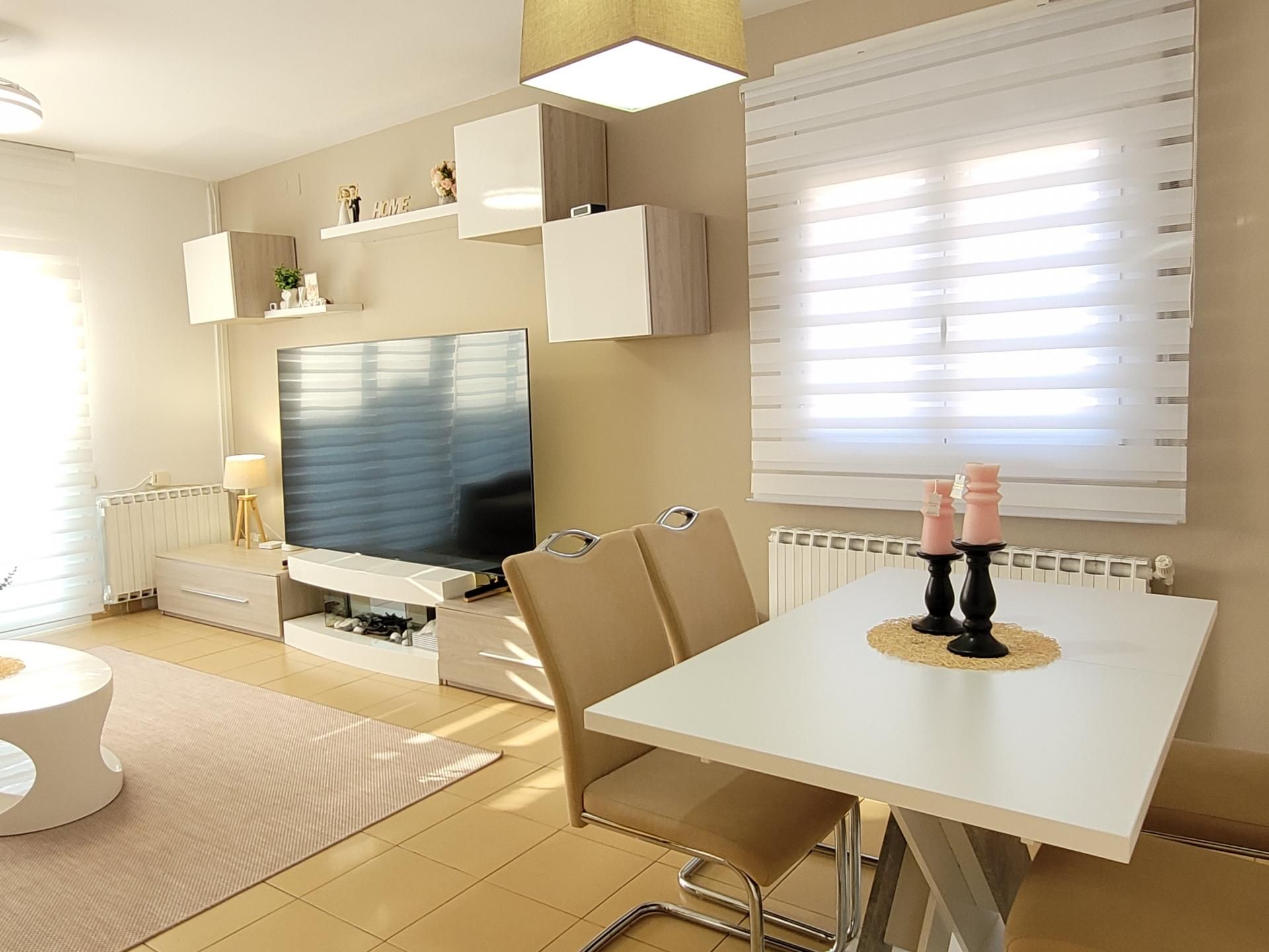 Living room of Single-family semi-detached for sale in Bell-lloc d'Urgell