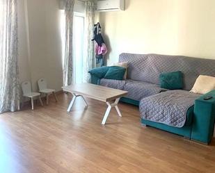 Sala d'estar de Pis de lloguer en Elche / Elx amb Aire condicionat i Balcó