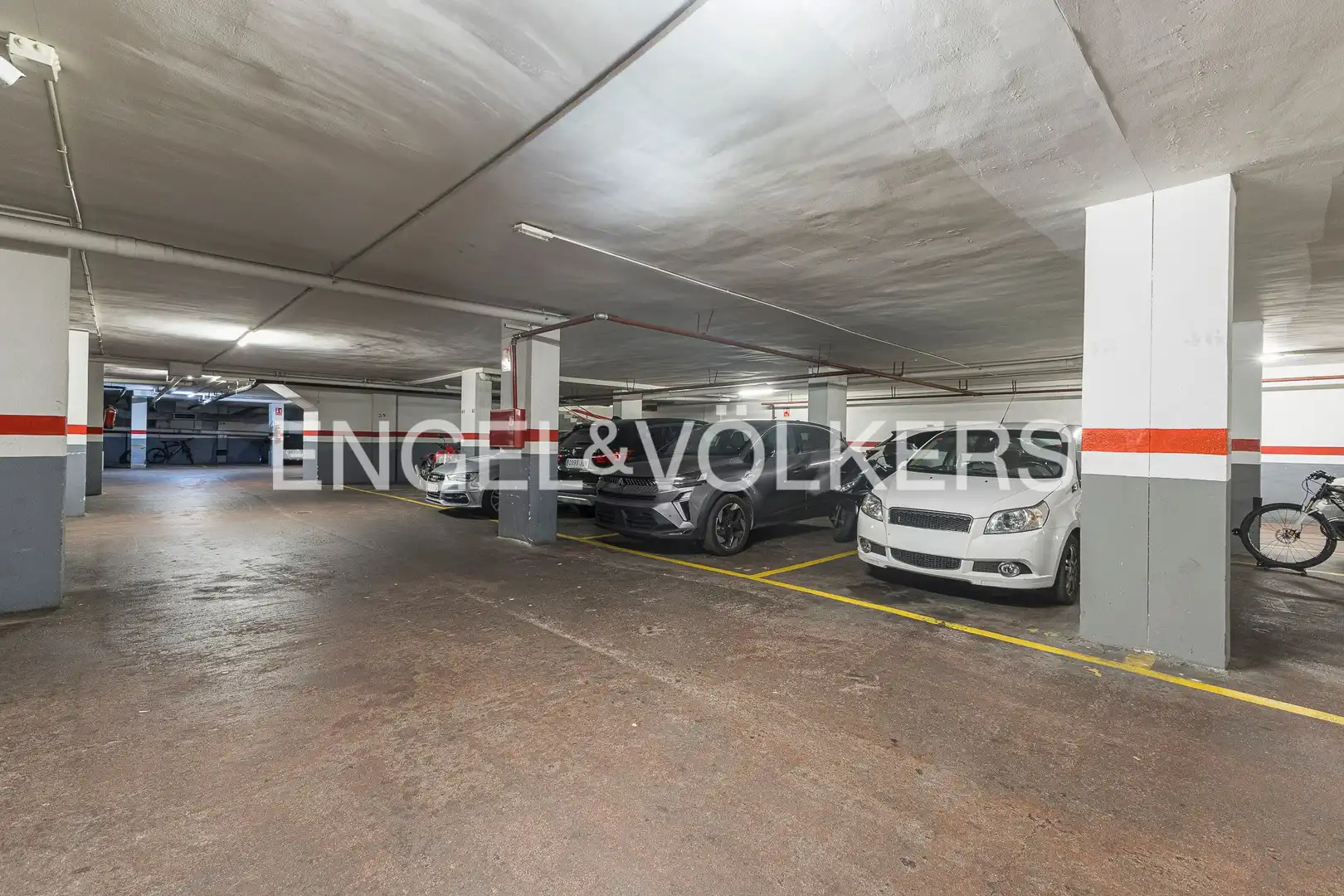 Parking de Piso en venta en Eixample