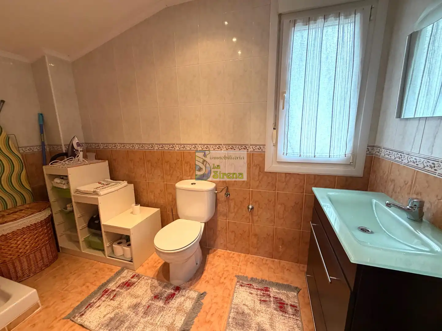 Bany de Casa o xalet en venda en Castro-Urdiales amb Calefacció, Jardí privat i Terrassa