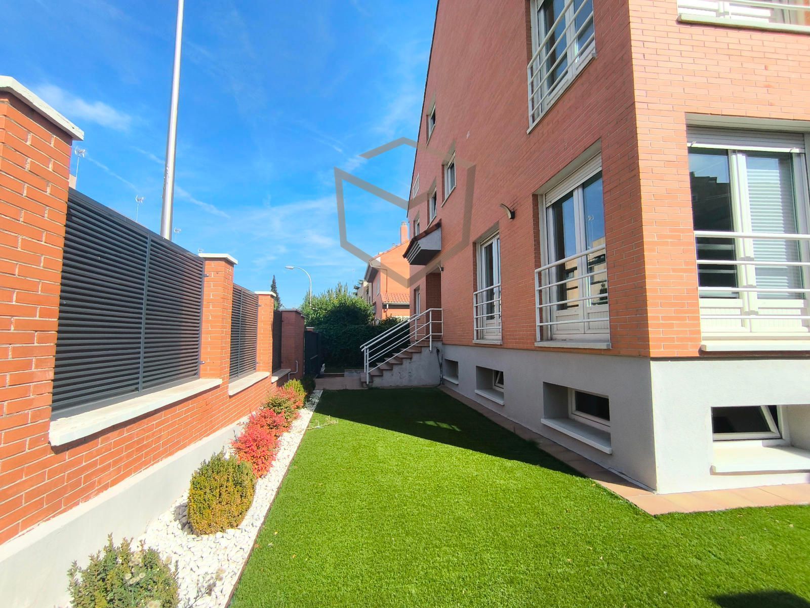 Casa o xalet de lloguer a ÁLVARO CUNQUEIRO, Peñagrande