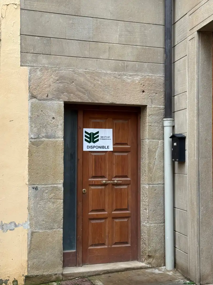 Local comercial en venta en Calle García Goyena 18