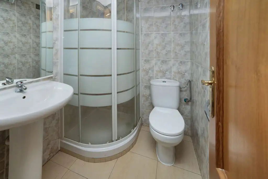 Flat with pool for sale in C/ Médico Vicente Reyes, imagen 13