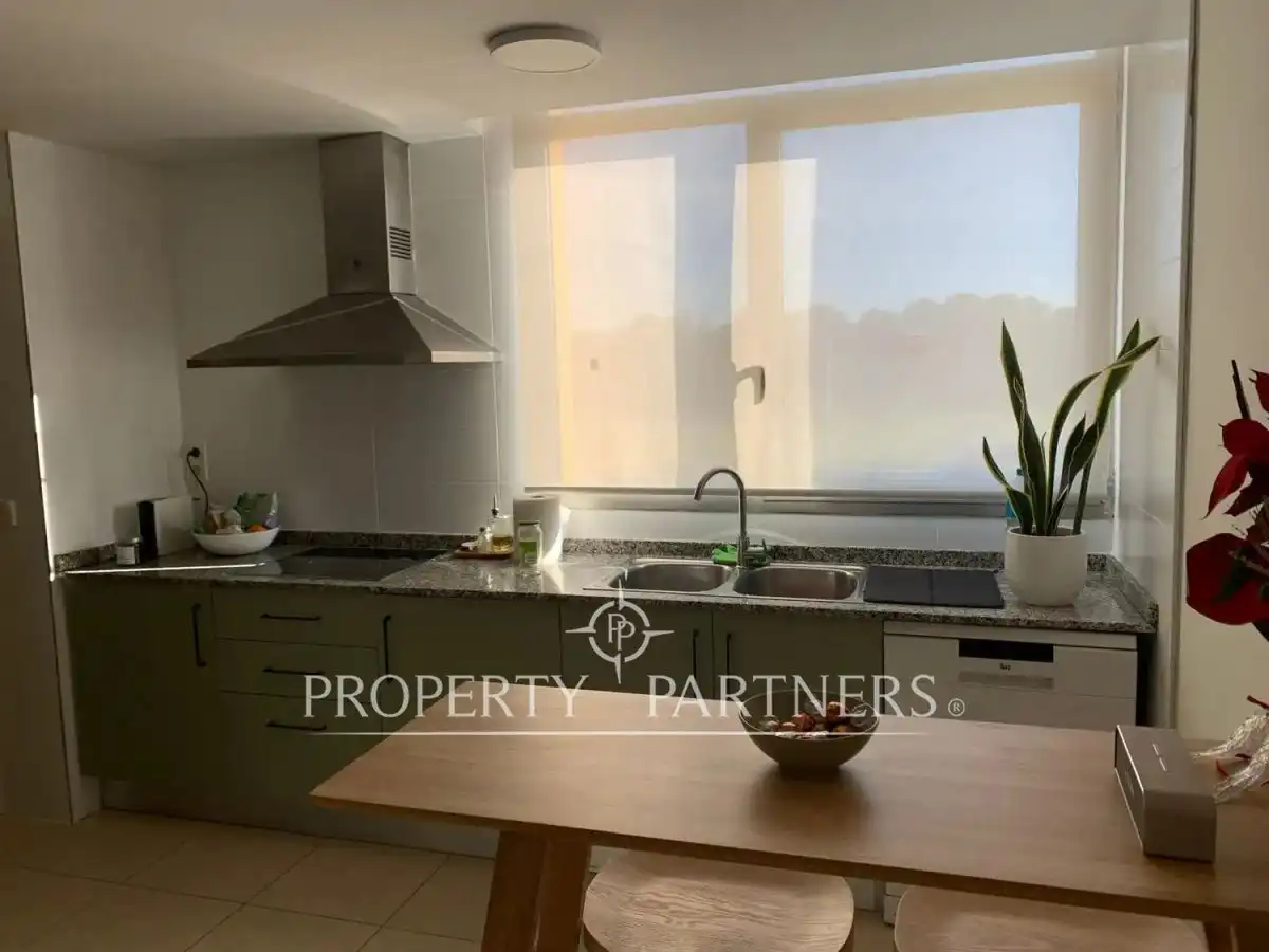 Cocina de Casa adosada en venta en La Pobla de Vallbona con Aire acondicionado, Calefacción y Terraza