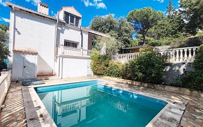 Swimming pool of House or chalet for sale in Torrelodones  with Air Conditioner, Terrace and Swimming Pool