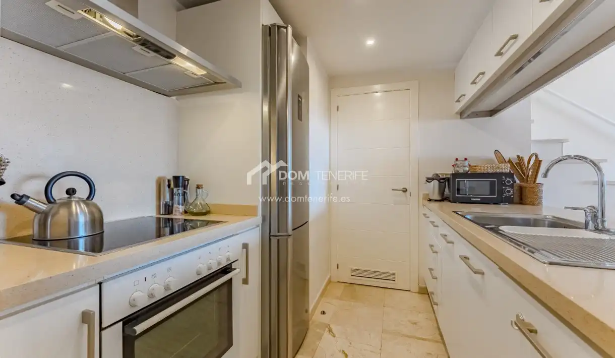 Cocina de Piso en venta en Arona con Aire acondicionado, Terraza y Piscina