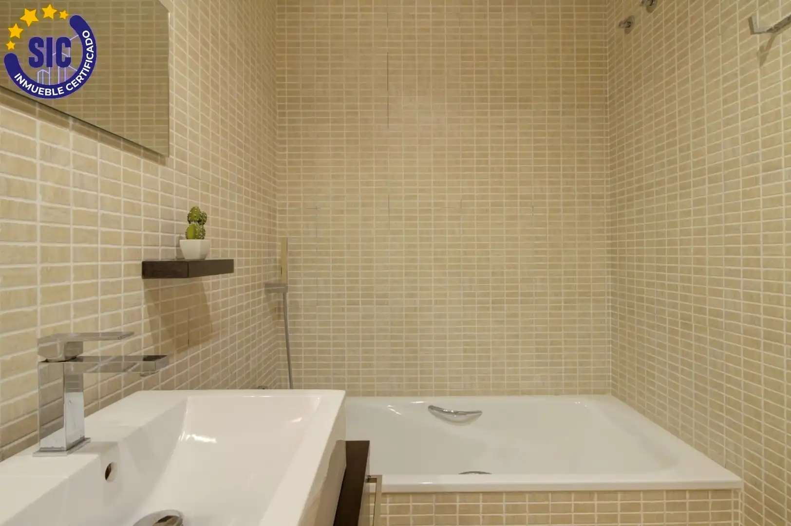 Baño de Piso en venta en Almenara con Parquet, Trastero y Amueblado