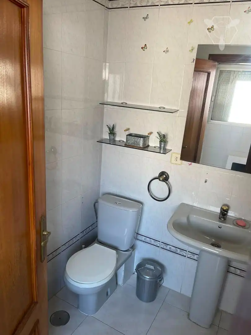 Bathroom of Flat for sale in Huelva  with Terrace and Furnished