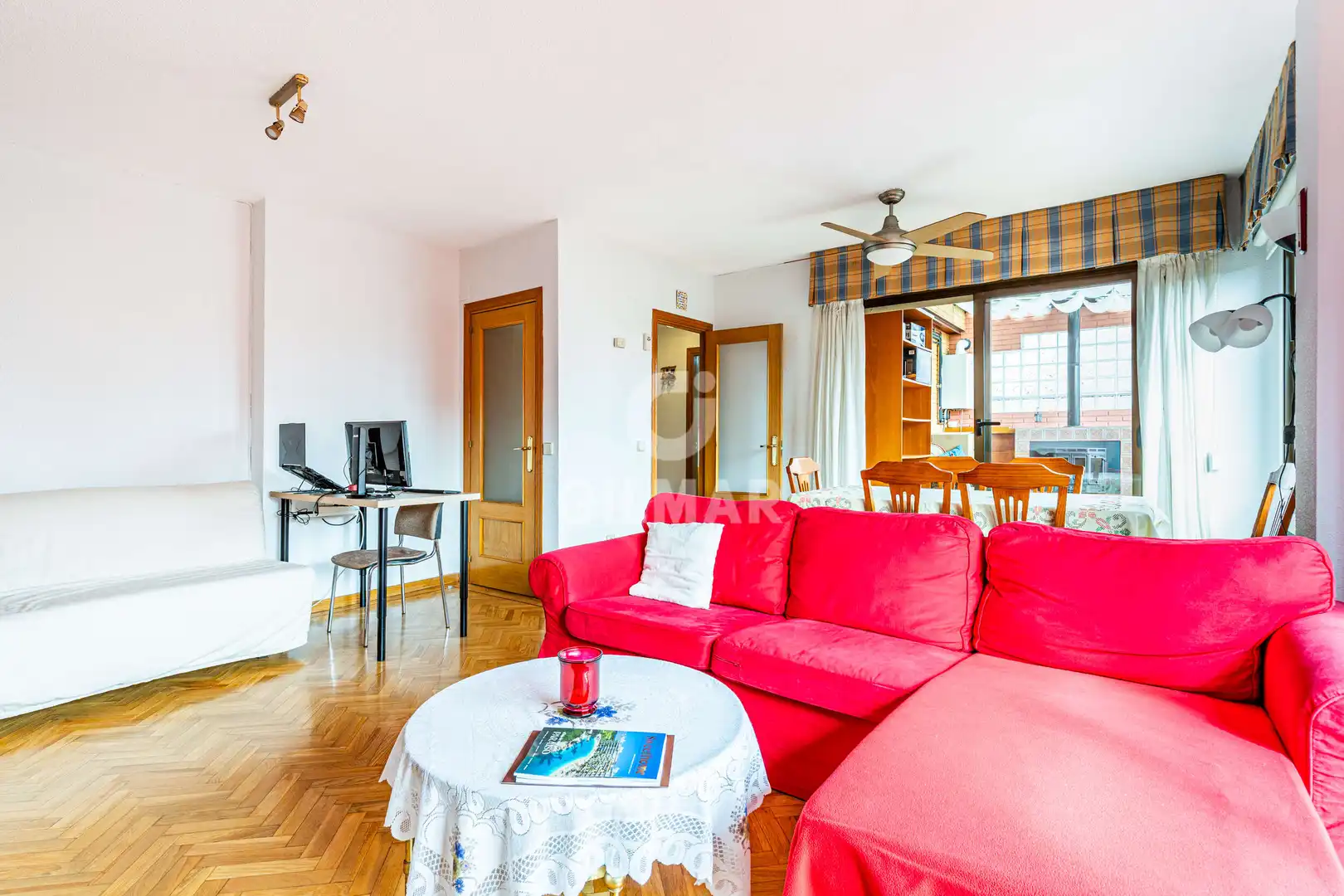 Wohnzimmer von Wohnung zum Verkauf in Madrid mit Heizung und Balkon
