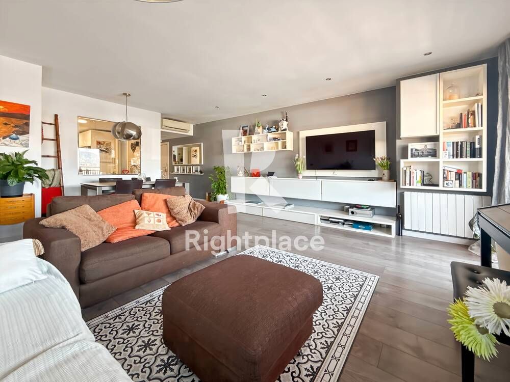 Living room of Flat to rent in  Barcelona Capital  with Air Conditioner, Heating and Furnished