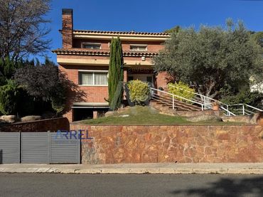 Maison avec piscine à vendre à Vallromanes