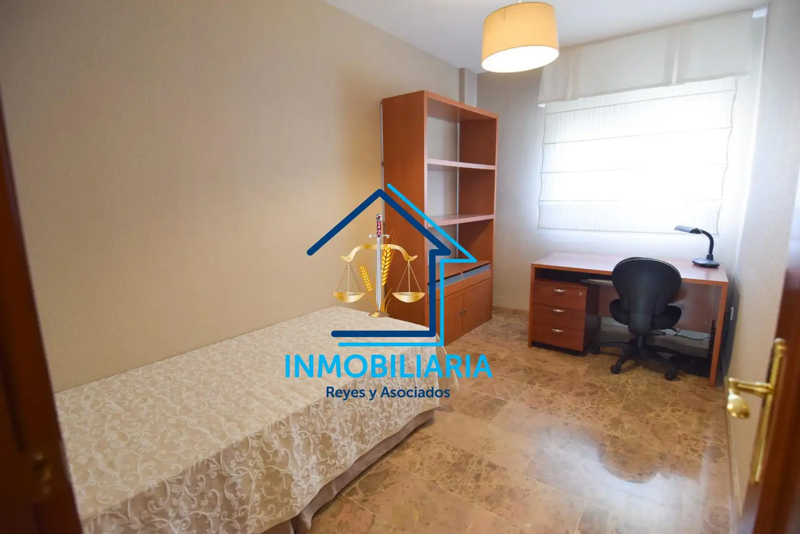 Flat for rent in Córdoba  with Air Conditioner, Furnished and Balcony