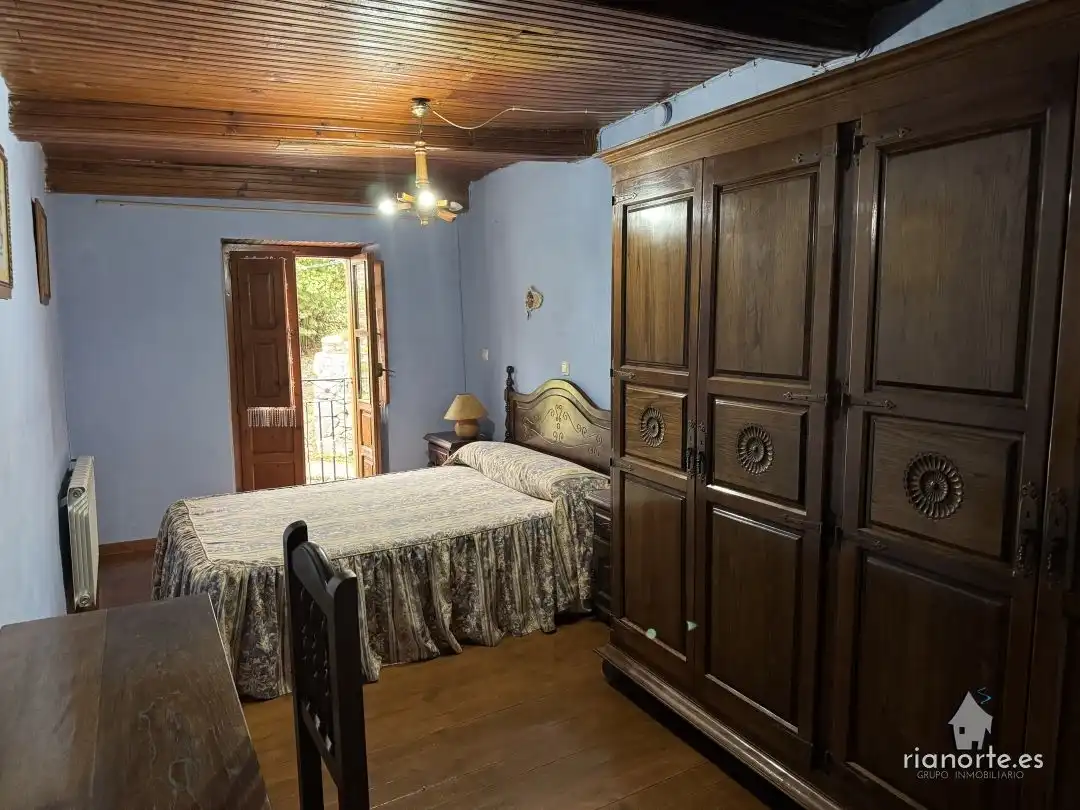 Bedroom of Houses for sale in Peñamellera Alta  with Heating