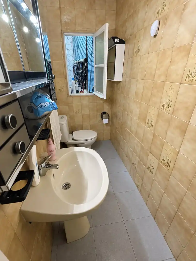 Bany de Pis en venda en Jaén amb Aire condicionat i Balcó