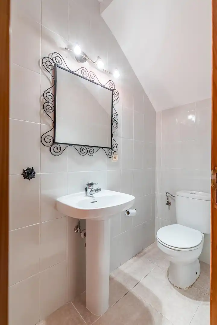 Baño de Casa adosada en venta en Galapagar con Calefacción, Jardín privado y Terraza