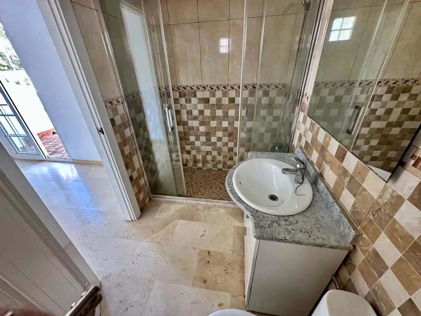 Baño de Casa adosada en venta en Orihuela con Aire acondicionado y Piscina comunitaria