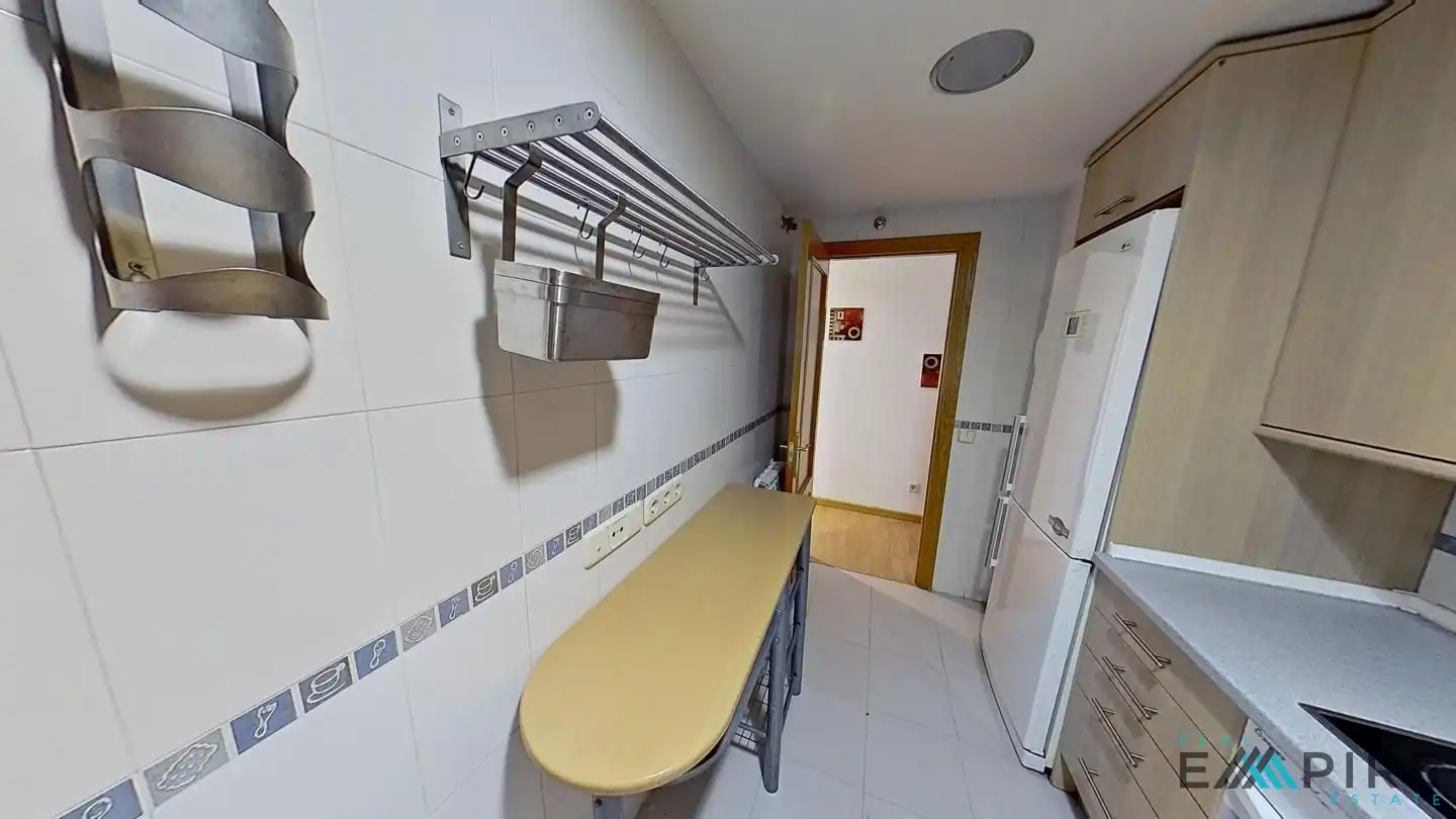 Küche von Wohnung zum Verkauf in Parla mit Heizung, Abstellraum und Möbliert