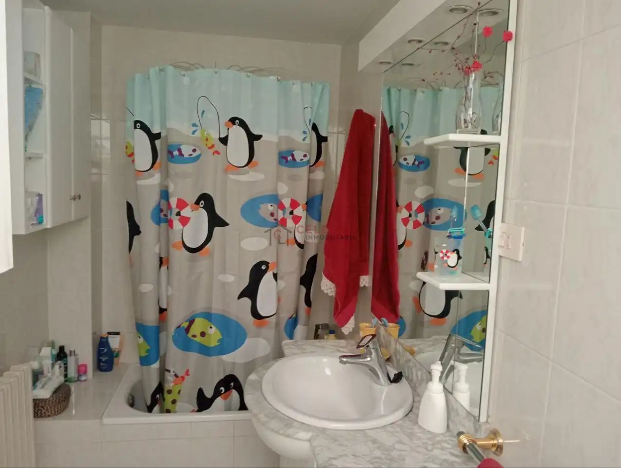 Bathroom of Houses for sale in Toén  with Heating, Private garden and Terrace