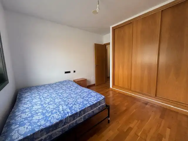 Habitación de Apartamento de alquiler en Narón con Calefacción, Parquet y Trastero