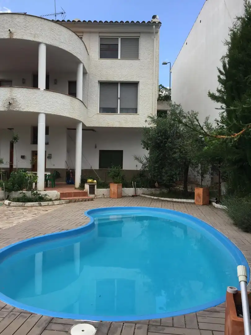 Piscina de Casa o chalet en venta en Siles con Aire acondicionado, Calefacción y Jardín privado