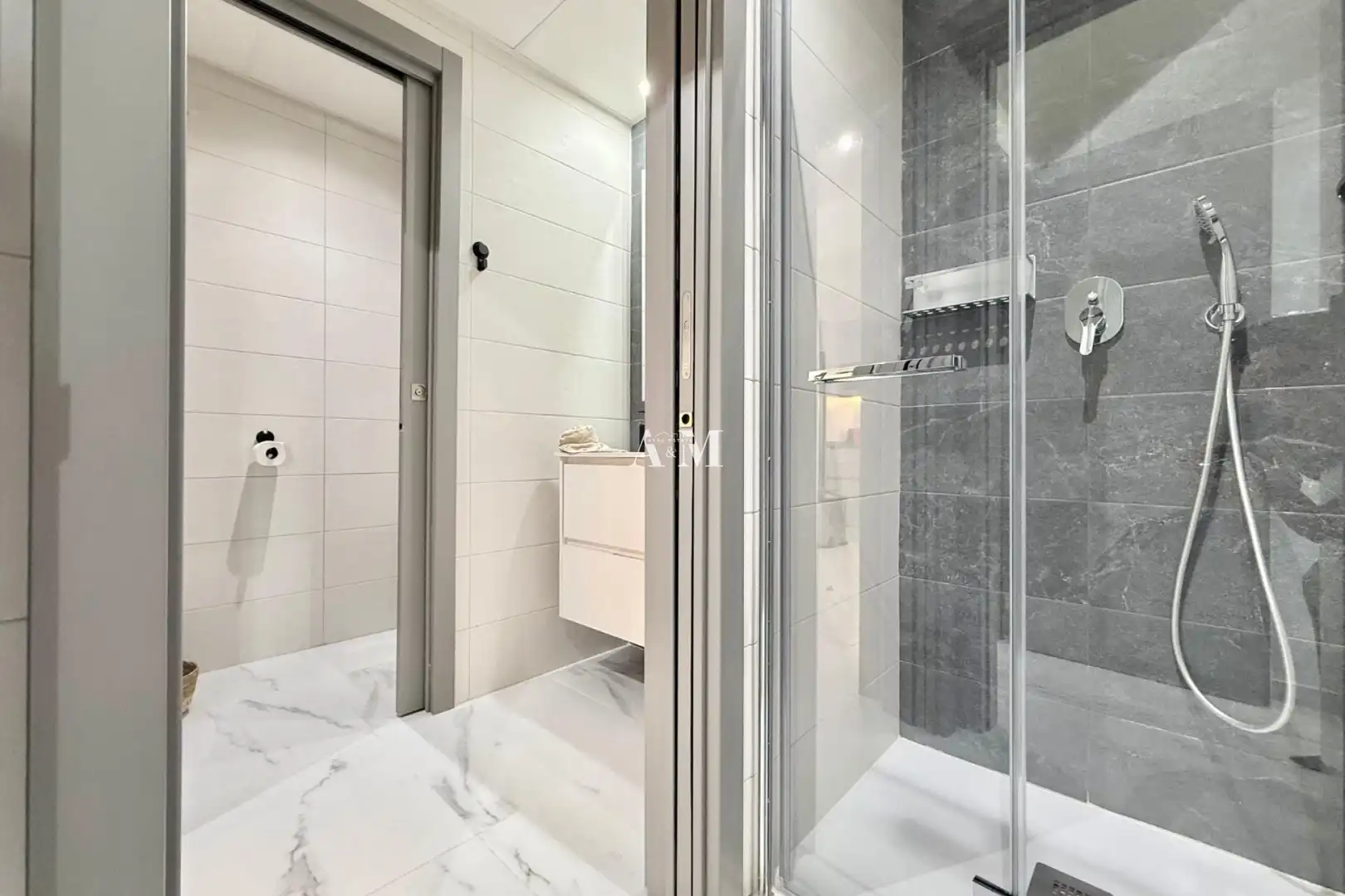 Baño de Piso de alquiler en Torrevieja con Aire acondicionado, Calefacción y Terraza