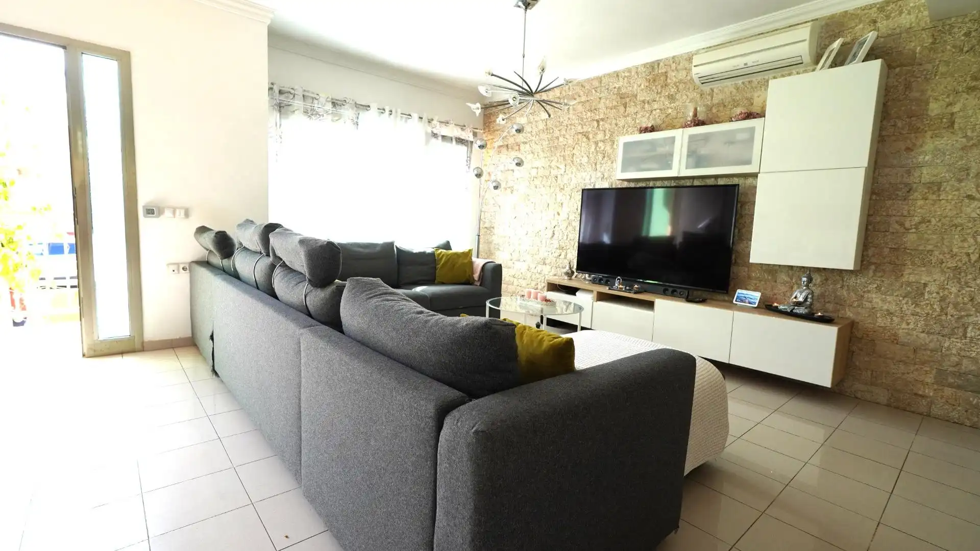 Wohnzimmer von Einfamilien-Reihenhaus zum Verkauf in Agüimes mit Terrasse