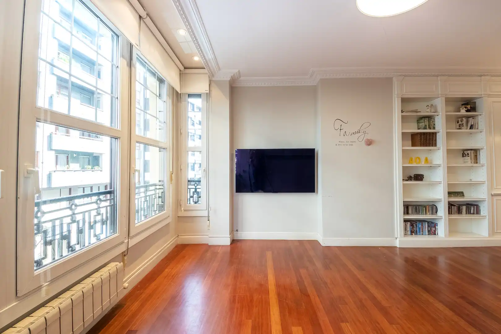 Sala d'estar de Pis en venda en Bilbao  amb Calefacció