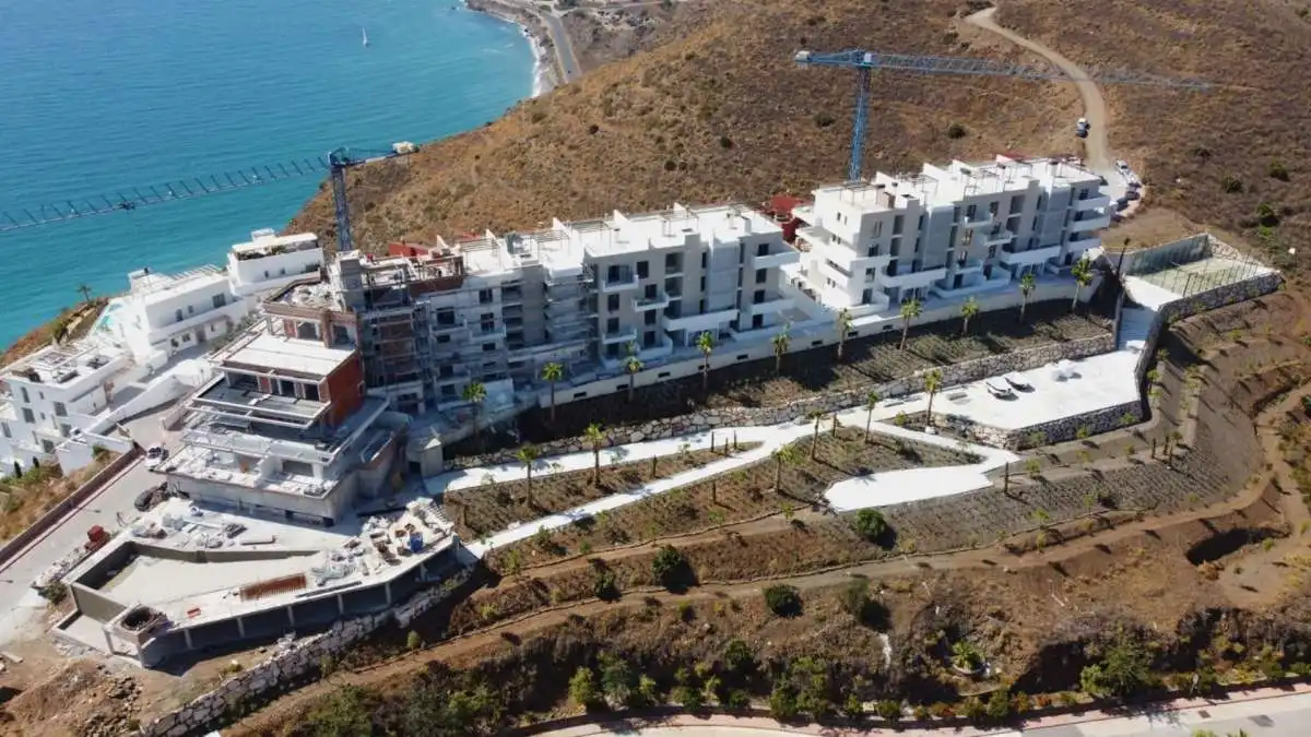 Vista exterior de Planta baixa en venda en Torrox amb Moblat, Domòtica i Piscina comunitària