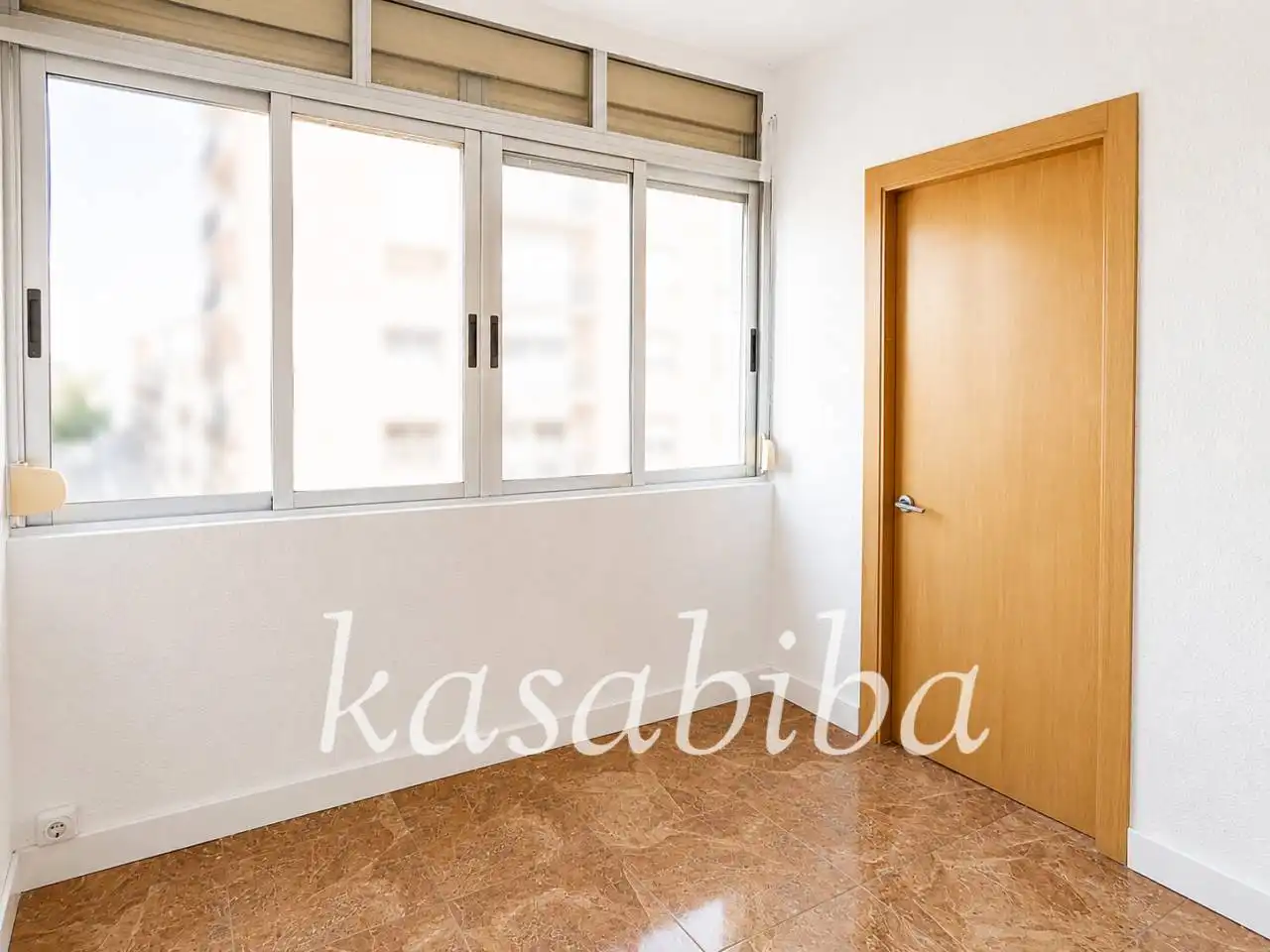 Bedroom of Flat for sale in Valencia