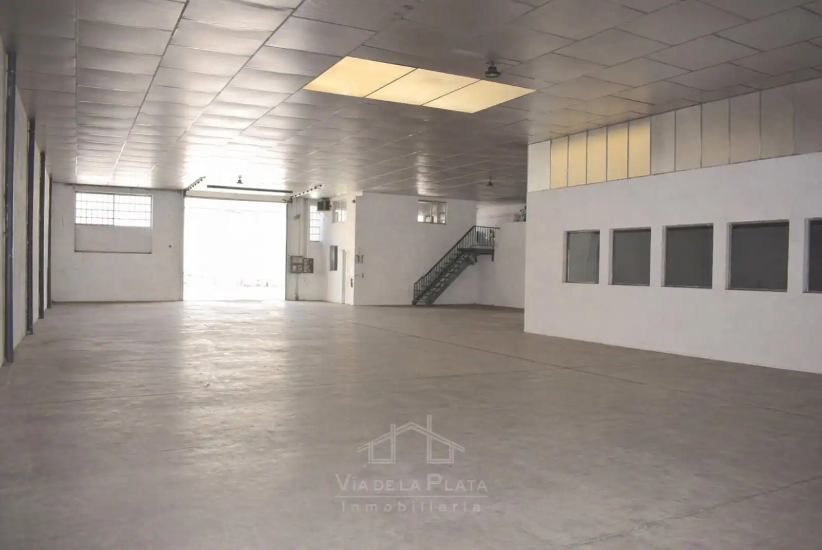 Industrial building for sale in Villares de la Reina, imagen 9