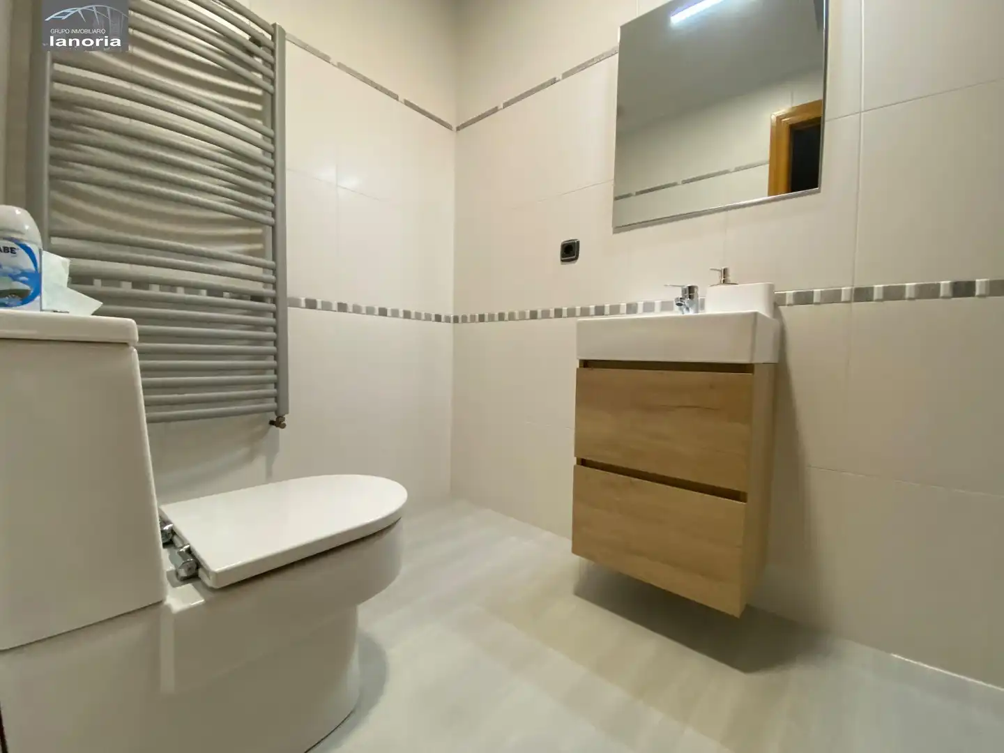 Baño de Ático en venta en Albacete con Calefacción, Terraza y Amueblado
