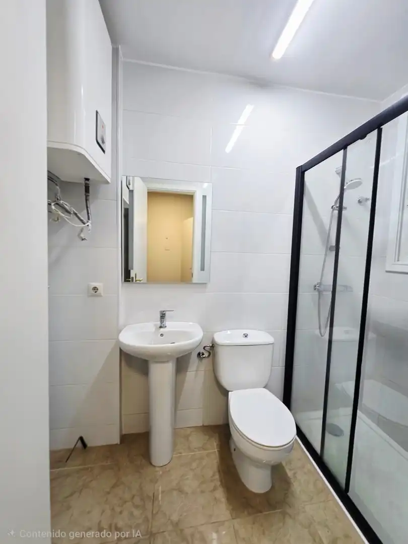 Badezimmer von Geschaftsraum zur Miete in Castellbisbal