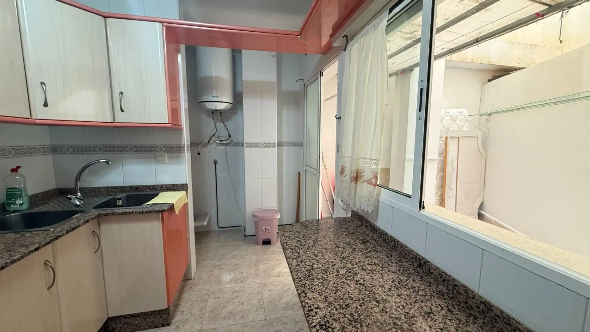 Cocina de Piso de alquiler en Águilas con Aire acondicionado, Trastero y Amueblado