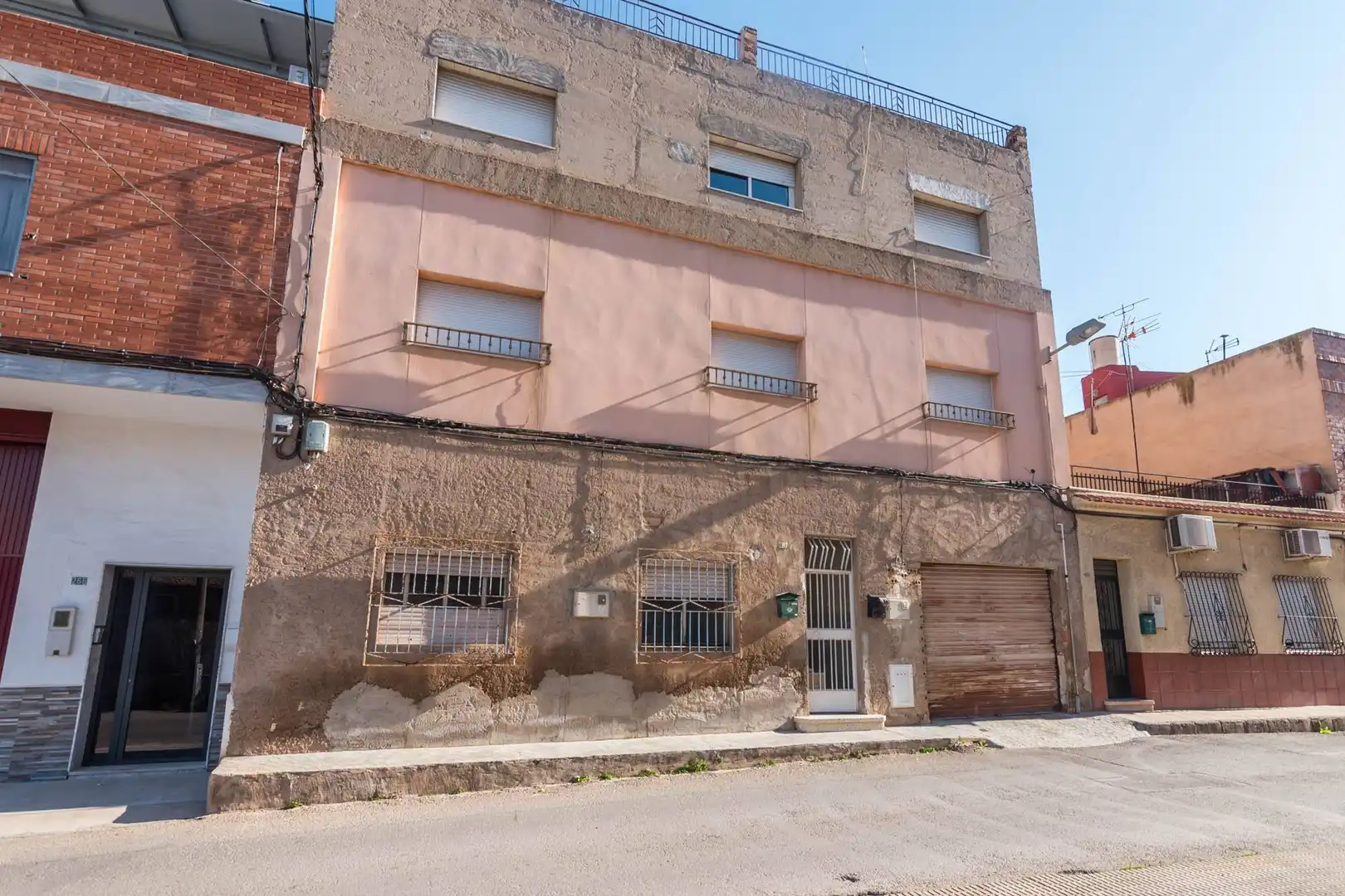 Vista exterior de Planta baja en venta en Murcia