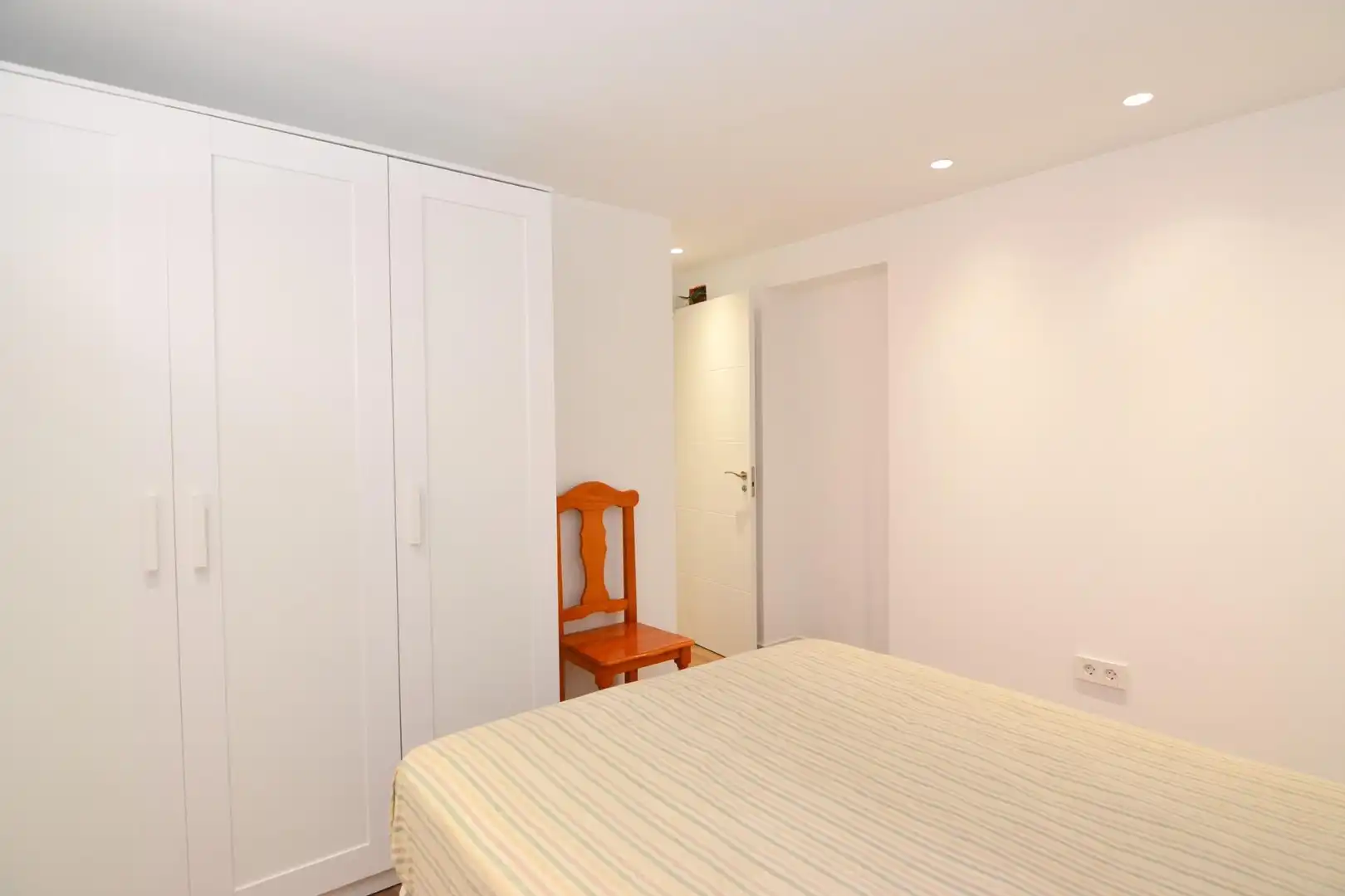 Bedroom of Houses for sale in Casarrubios del Monte  with Air Conditioner, Heating and Private garden
