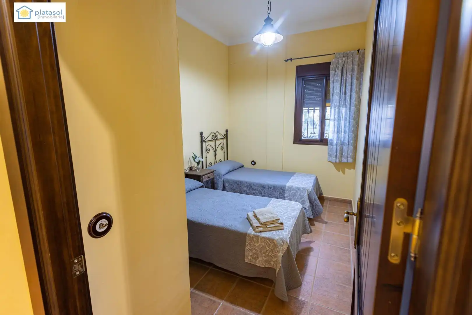 Habitación de Finca rústica en venta en Chucena con Aire acondicionado, Calefacción y Jardín privado