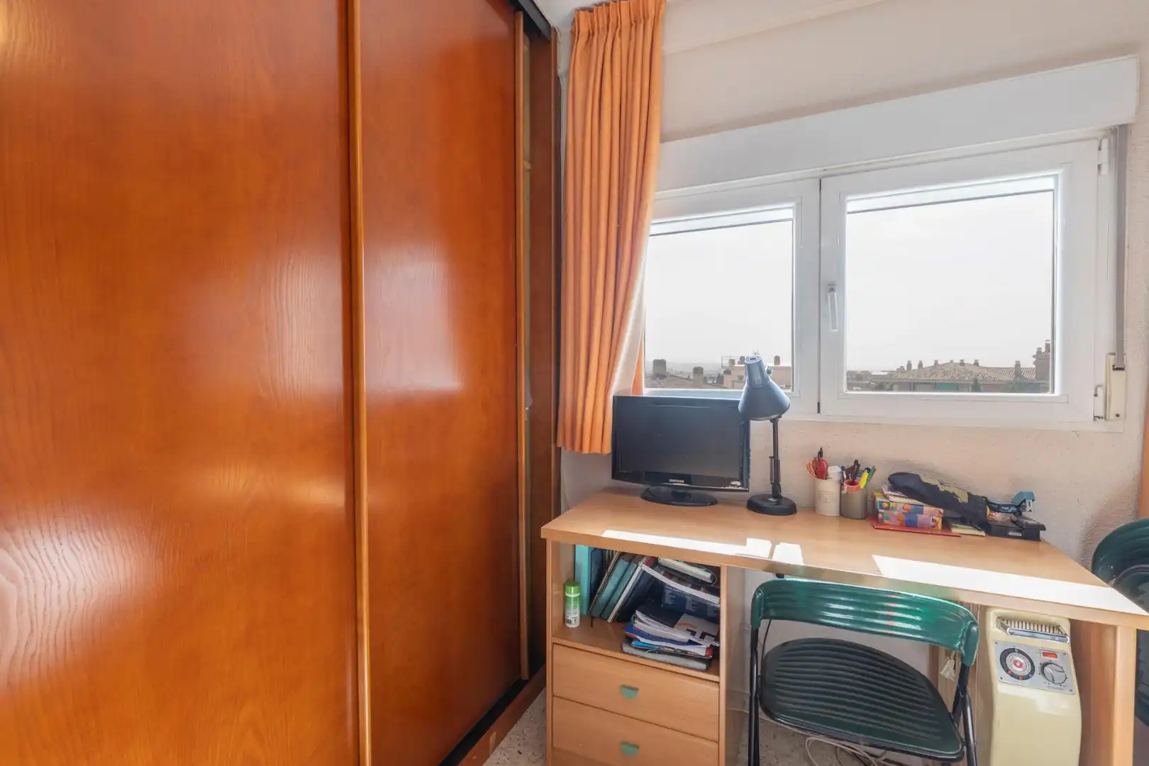 Habitación de Piso en venta en Granada con Aire acondicionado, Calefacción y Balcón