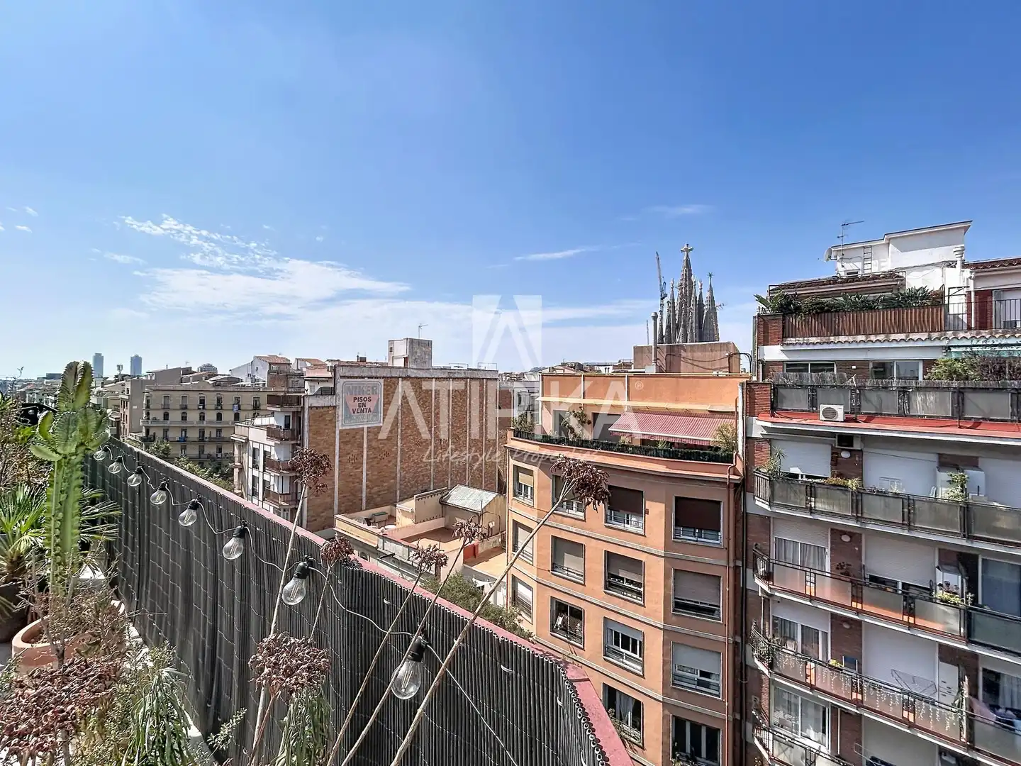 Außenansicht von Dachboden zur Miete in Barcelona mit Klimaanlage, Heizung und Parkett