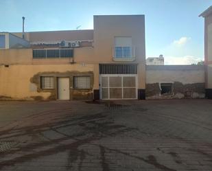 Vista exterior de Garatge en venda en Pulpí